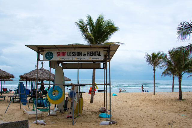 Surf Shack beach bar entrance 1