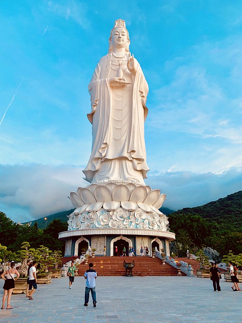 lady buddha da nang