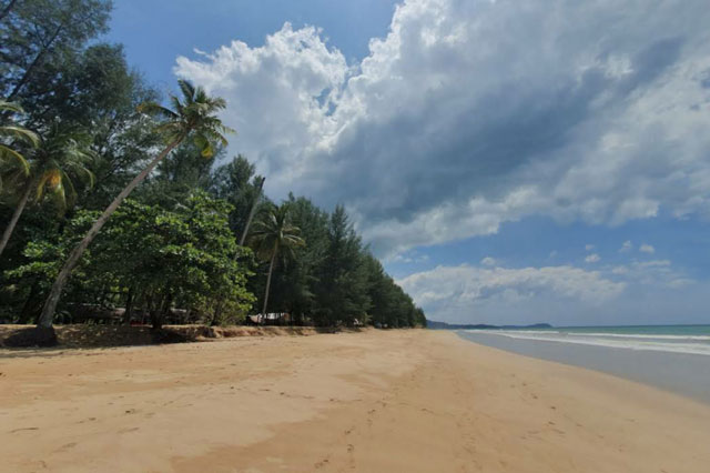 beach-Khuk-Khak-en-khao-lak