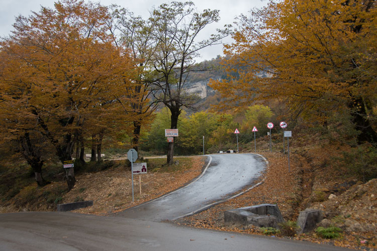 access-street-to-the-Katskhi-Pilar