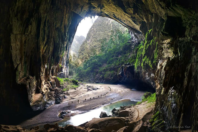 cave-Hang-Sơn-Đoòng-in-vietnam