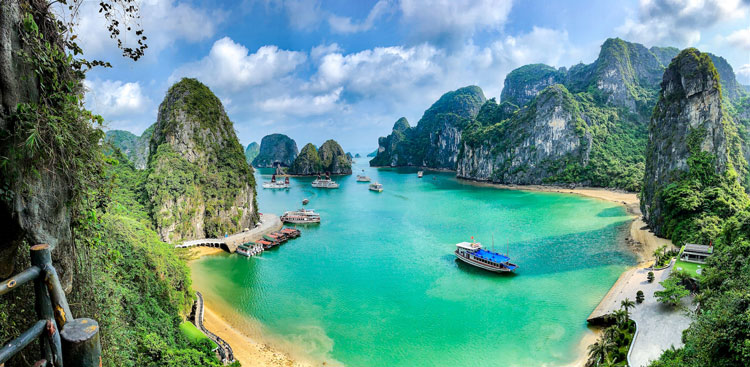 halong-bay-vietnam