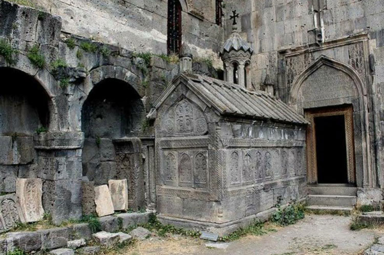 details-inside-tatev