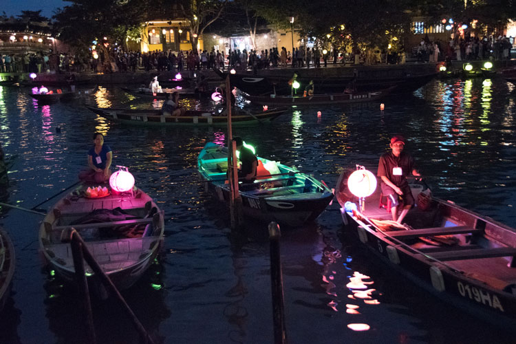 full moon lantern festival