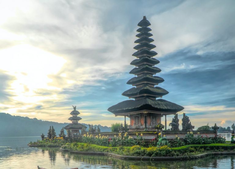 temple bali indonesia