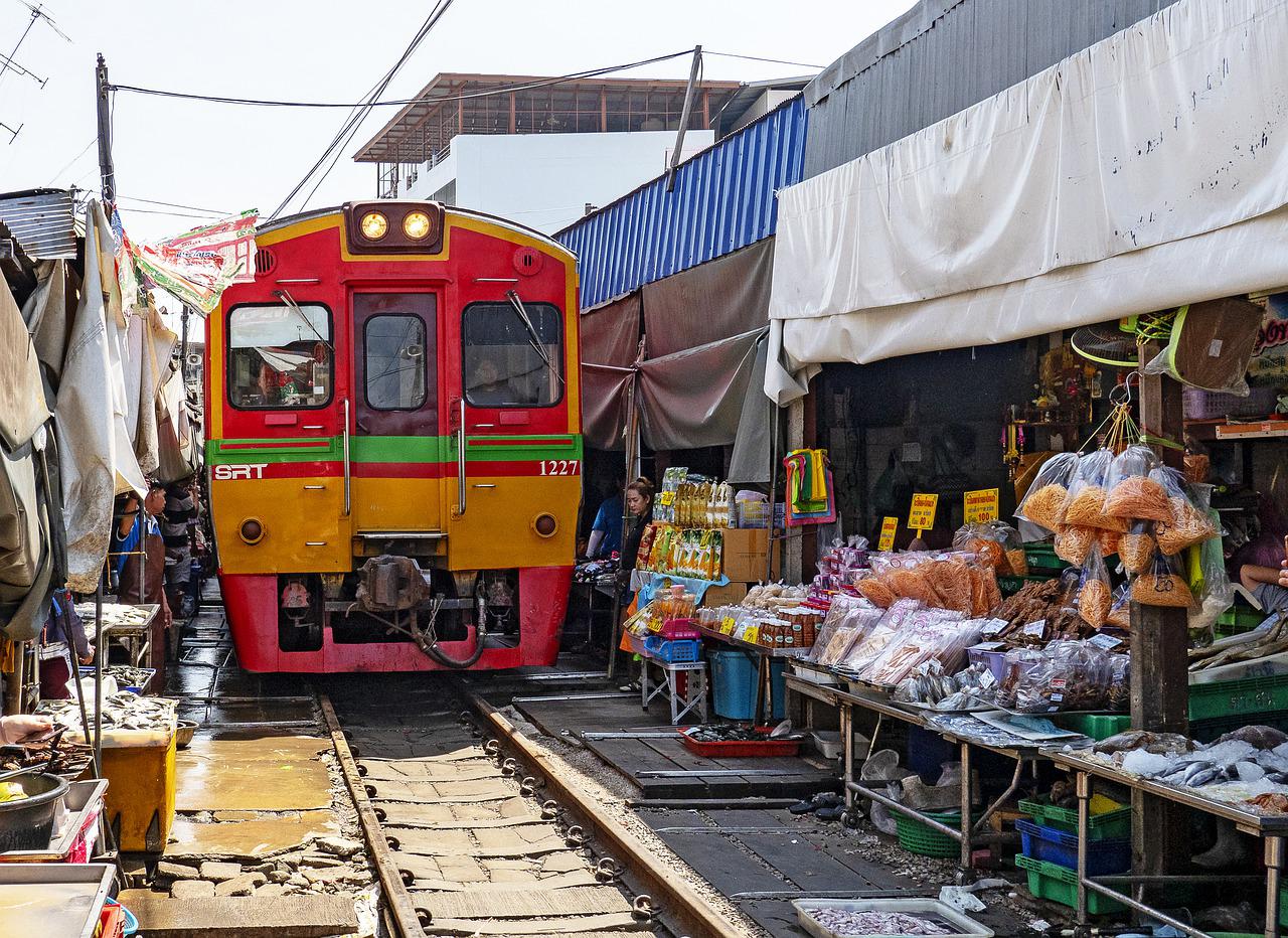 mercado en Mae Klong