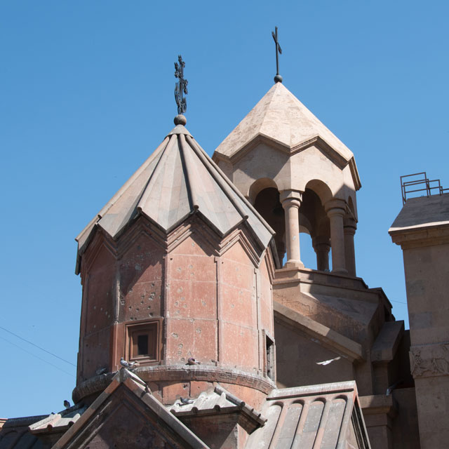 Iglesia-Santa-Madre-de-Dios-erevan