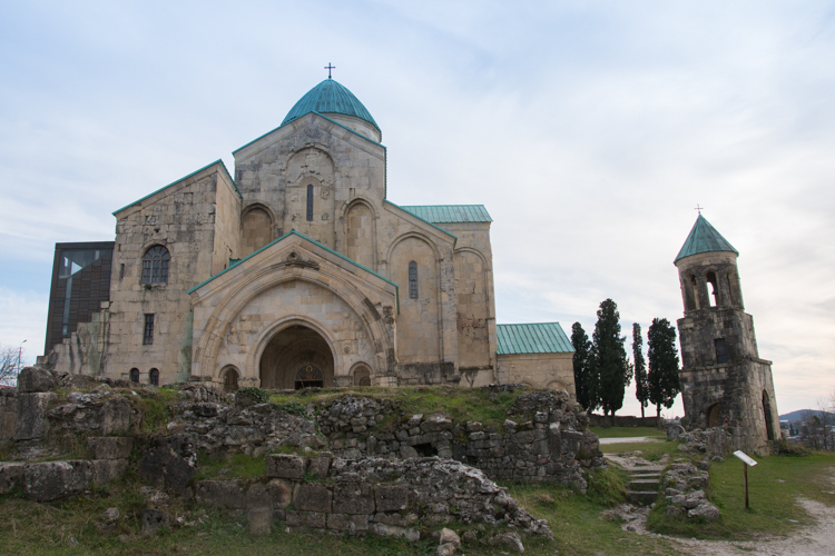 visita a la catedral de bagrati