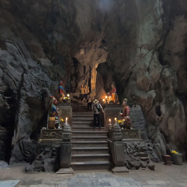 cuevas-en-da-nang2 visita a las montañas del mármol