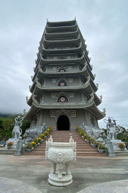 pagoda-montaña-de-los-monos-vietnam