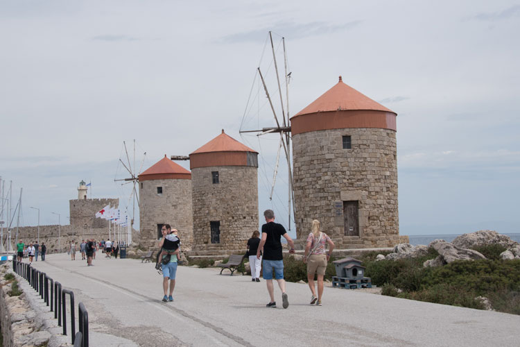 tres-molinos-en-mandraki-que-ver-en-rodas