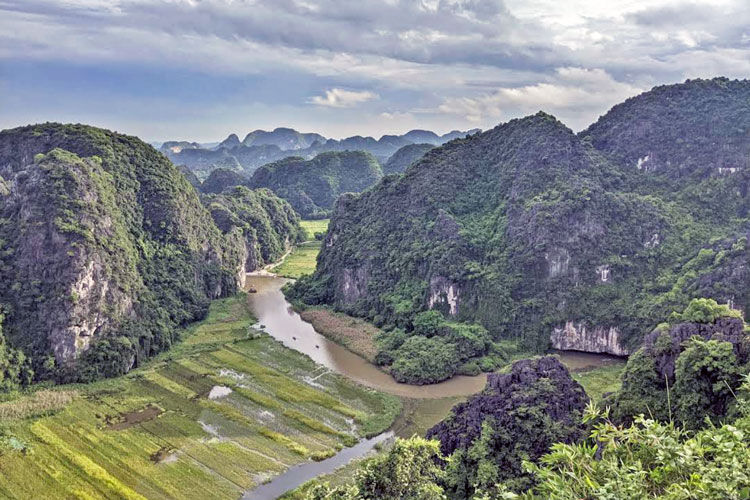 Ninh-Binh-desde-cueva-Mua 