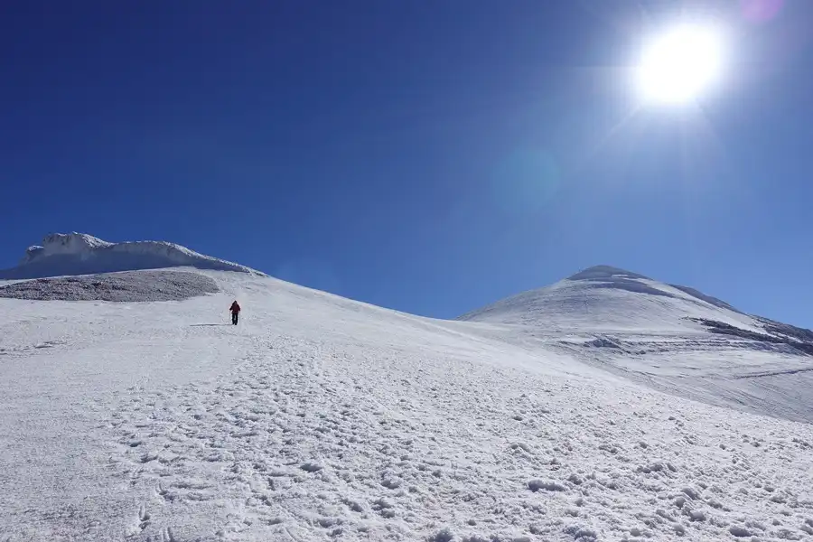 cima-monte-ararat invierno