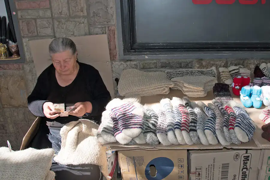 abuela-georgiana-mercado-tiflis