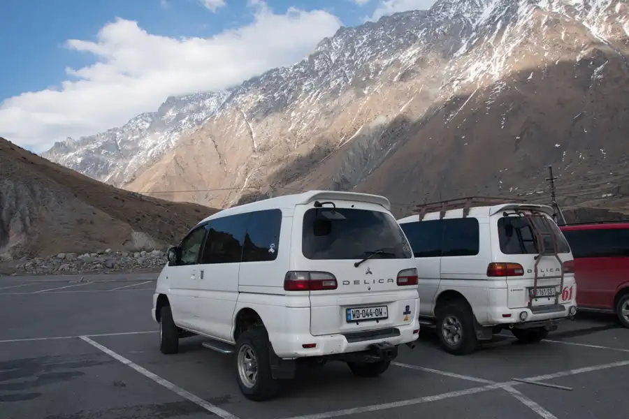 parking-en-kazbegi