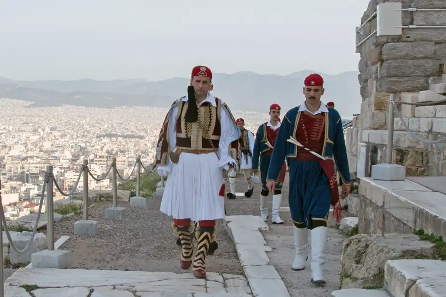 Evzones-acropolis