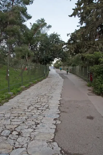 acceso-acropolis-atenas